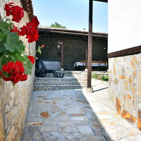 Gerana House Villa *